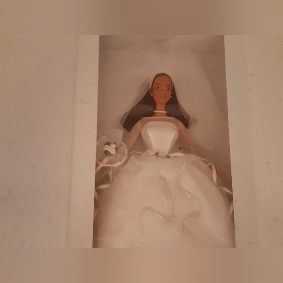 Vintage 1999 BLUSHING BRIDE BARBIE DOLL African American Mattel No. 26075 NIB - Picture 3 of 6
